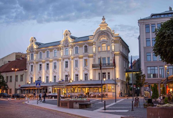 „Orion Wealth“ provides opportunity for Lithuanian investors to co-invest in a historic hotel “Astorija” in the centre of Vilnius